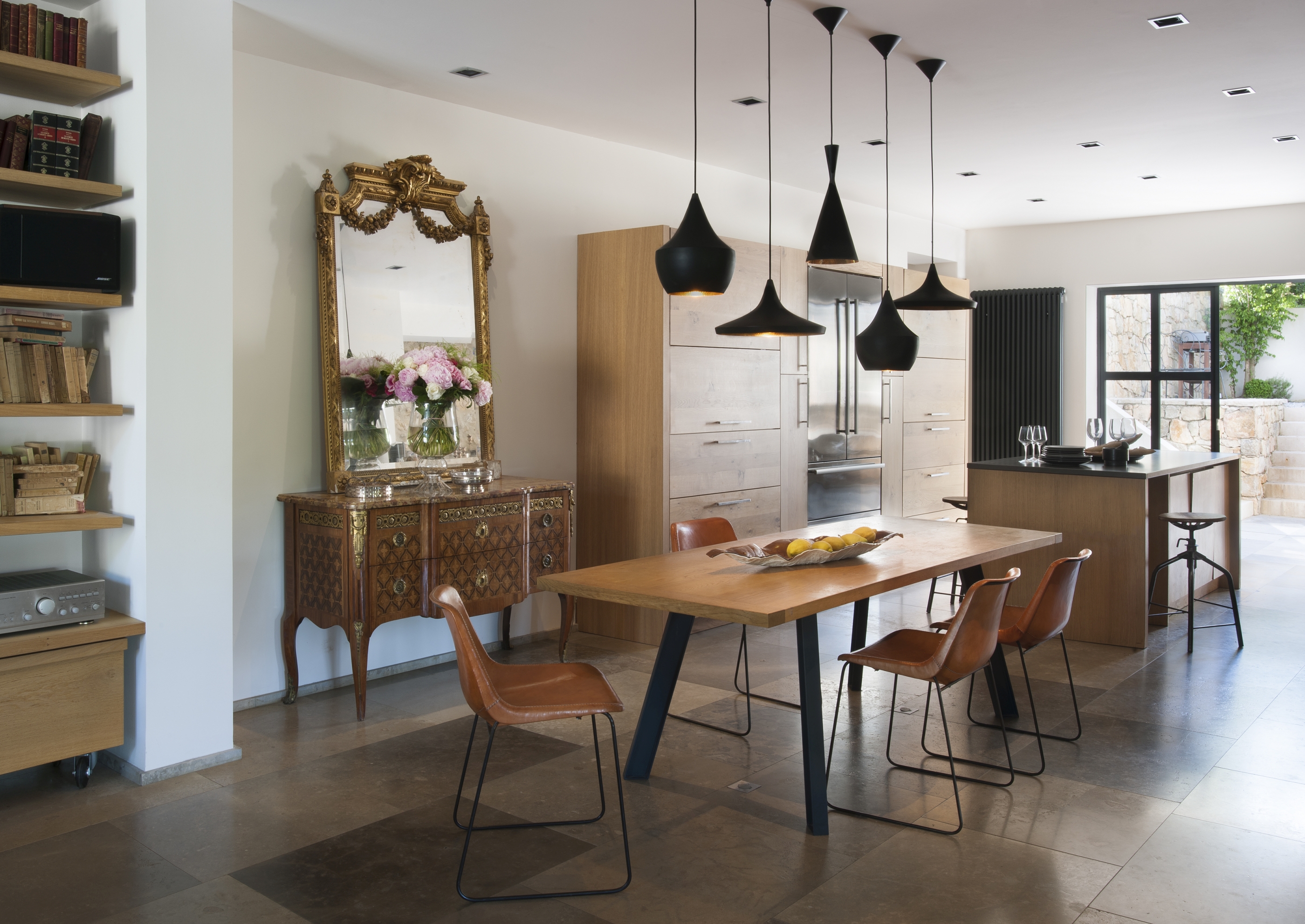 Living room with dining table in La Bastide des Oliviers, Cote dAzur