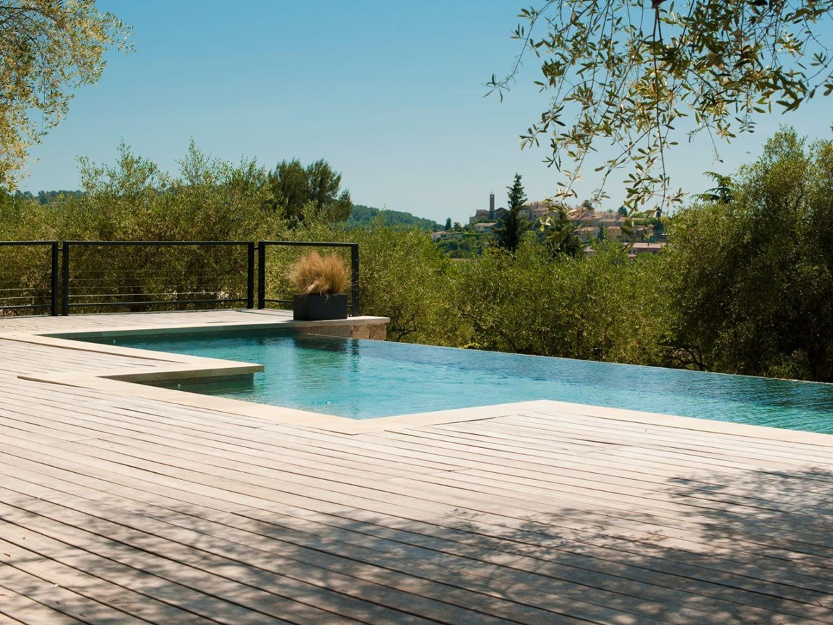 Pool at La Bastide des Oliviers in Provence