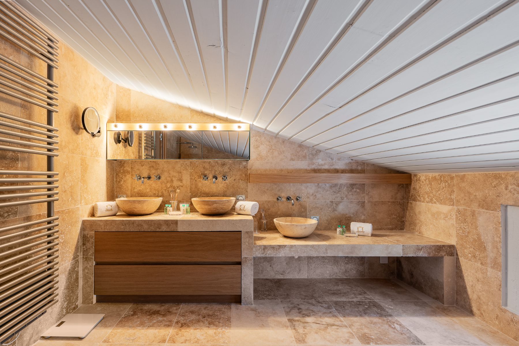 Bathroom 1 at La Combe in the Cote d'Azur