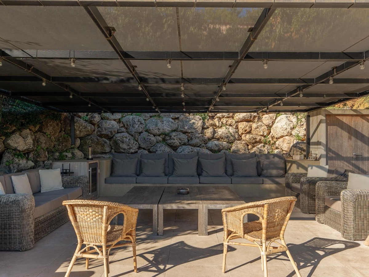 Outdoor Living at La Combe in the Cote d'Azur