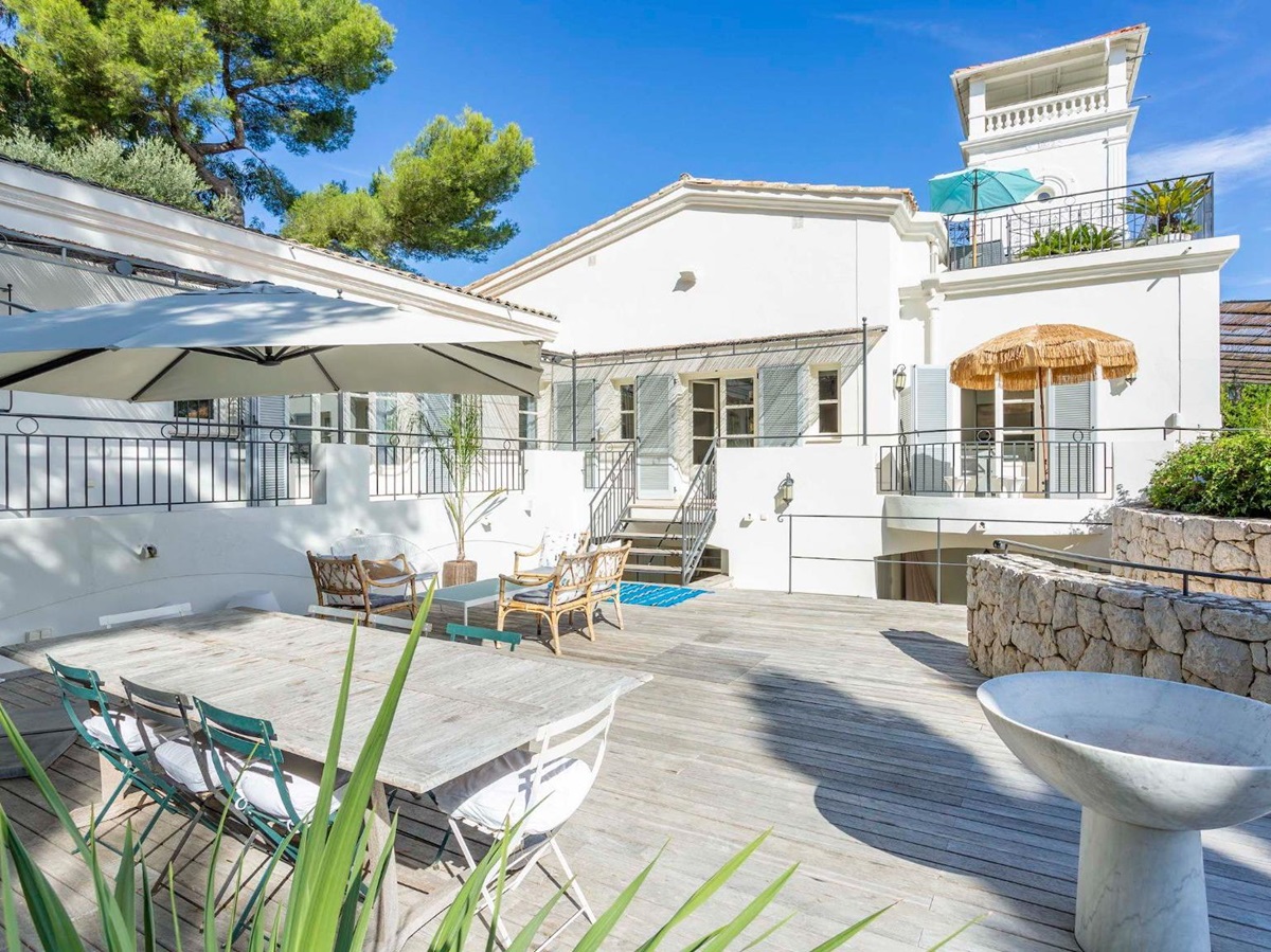 Outdoor Dining at La Coquette in the Cote d'Azur