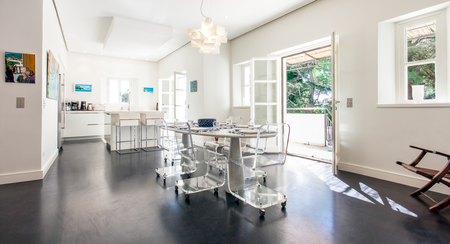 Dining room in La Coquette, Cote dAzur