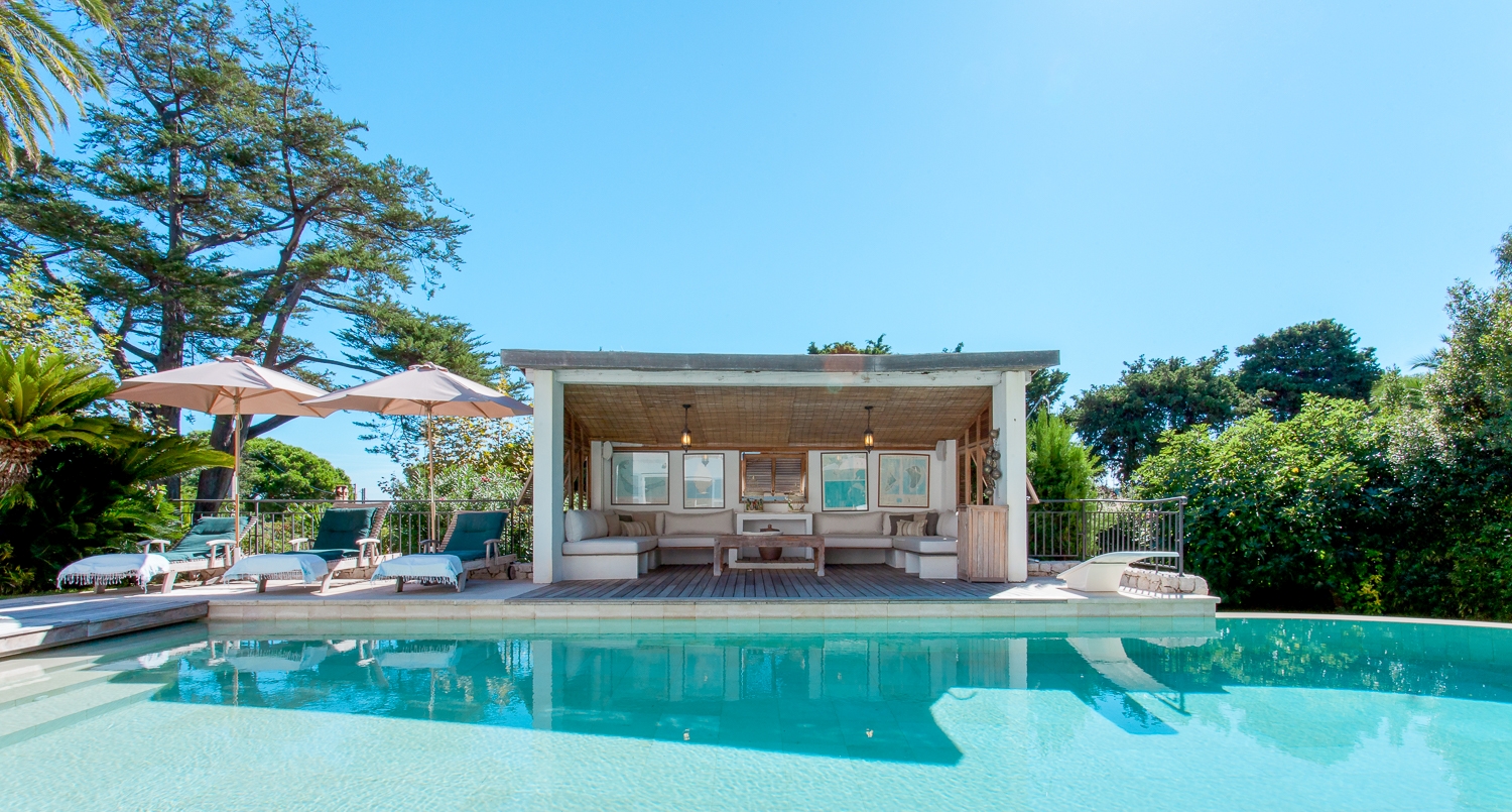 Swimming pool and pool house of La Coquette, Cote dAzur
