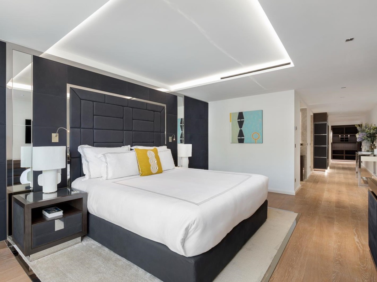 Bedroom 2 at Le Grand Jardin in the Cote d'Azur