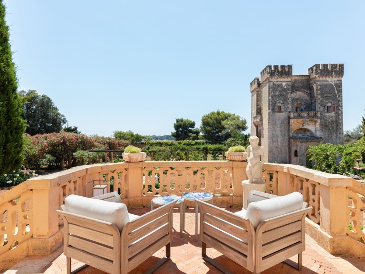 Outdoor Seating at Le Grand Jardin in the Cote d'Azur