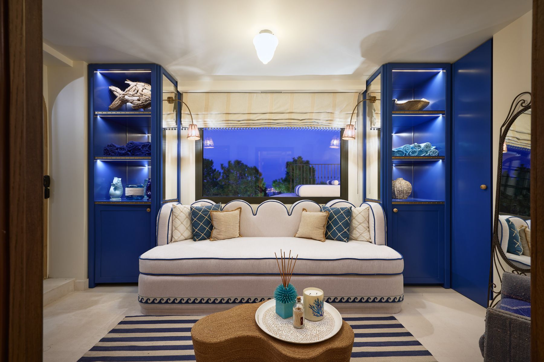 Snug area at Villa Calade in Cote d'Azur
