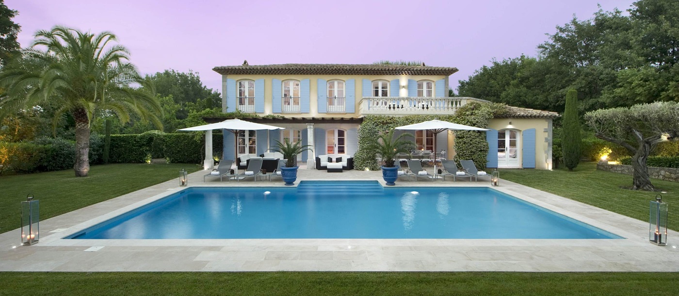 Swimming pool and facade of Villa des Tourterelles, Cote dAzur