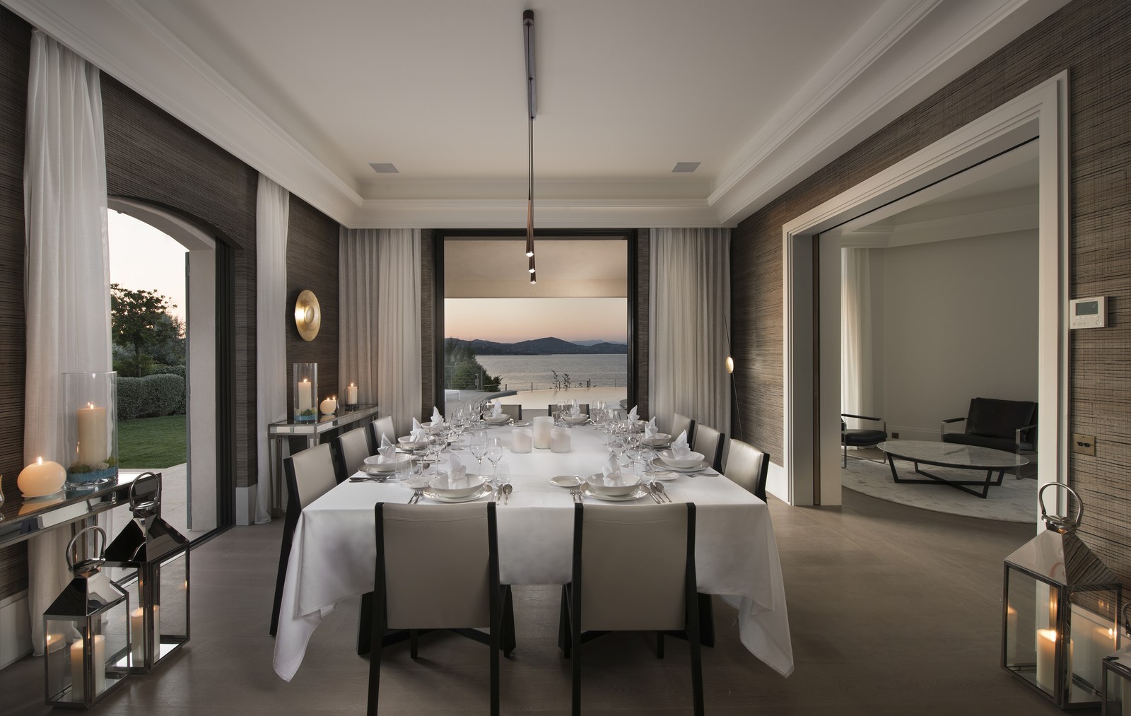 Dining room of Villa des Voiles, Cote d'Azur