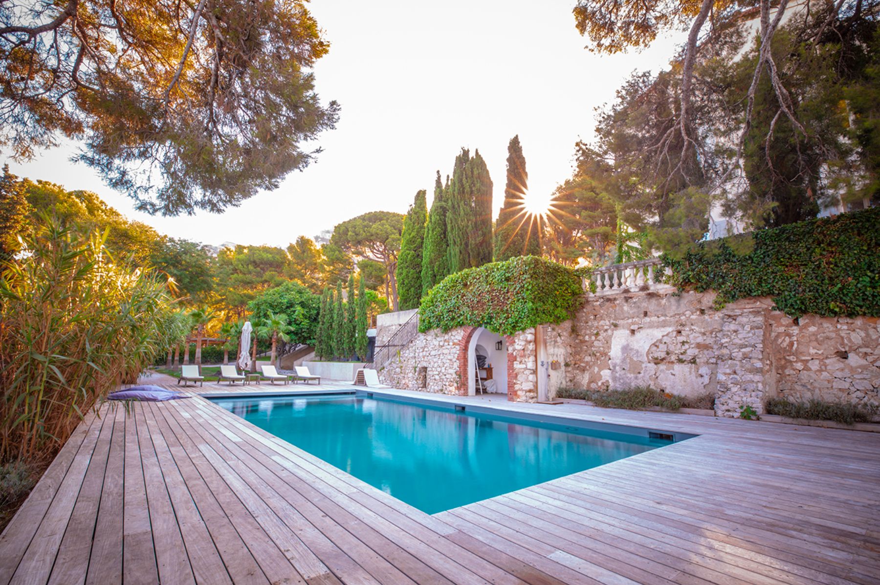 Poolside and sunloungers at Villa Florie in Côte d'Azur