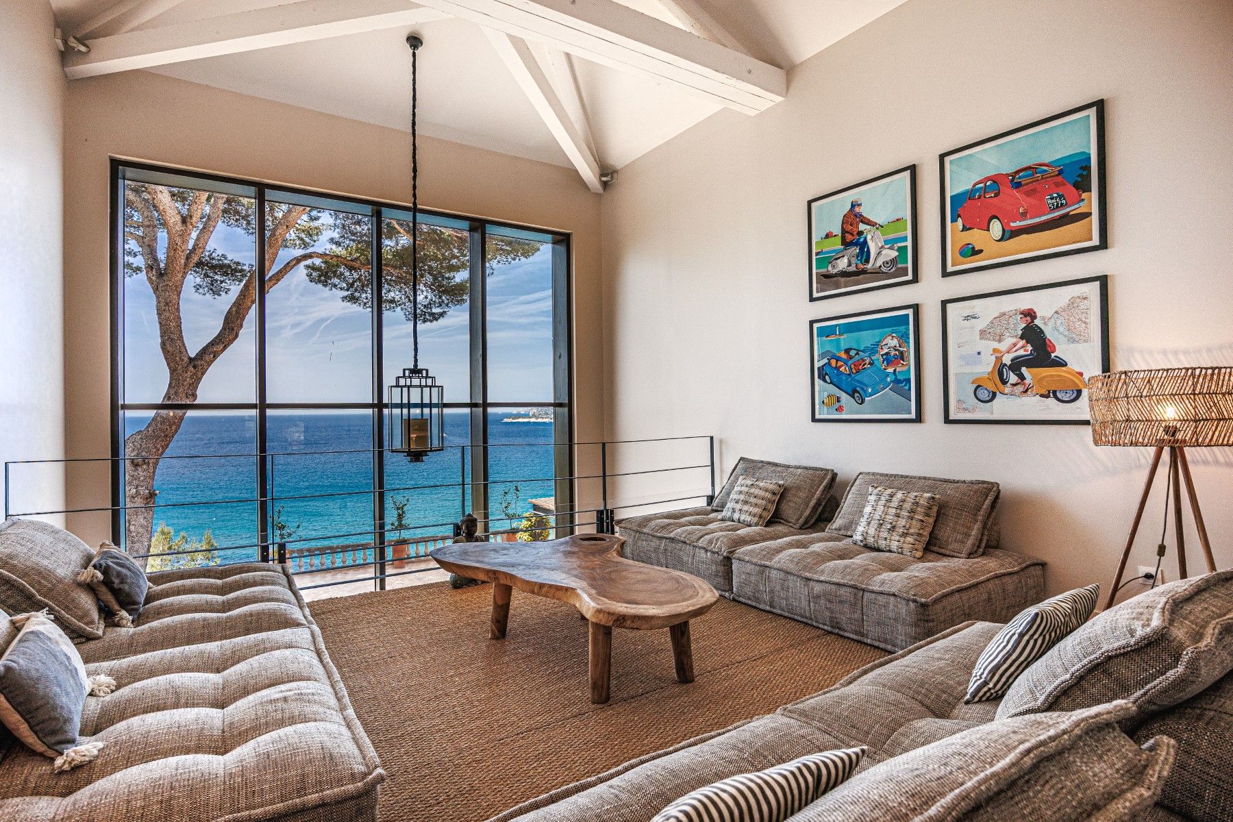 Sitting room and sea view at Villa Florie in Côte d'Azur
