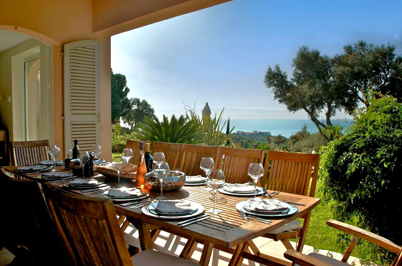 Dining terrace at Villa Gigaro on the Cote d'Azur