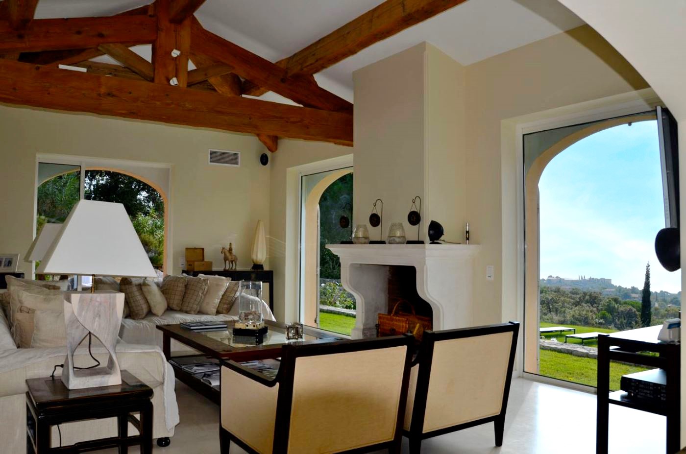 Living room at Villa Gigaro on the Cote d'Azur