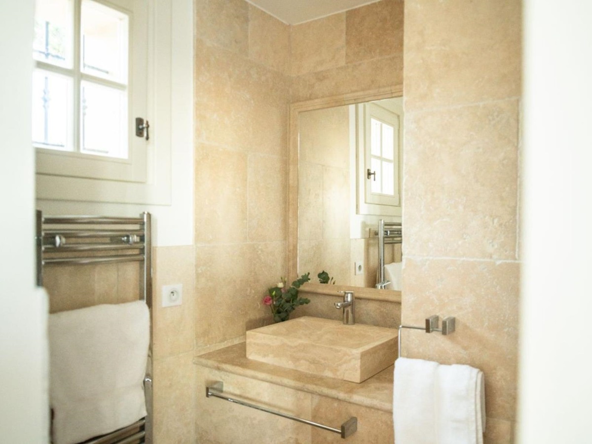 Bathroom 2 at Villa Grande Pointe in the Cote d'Azur