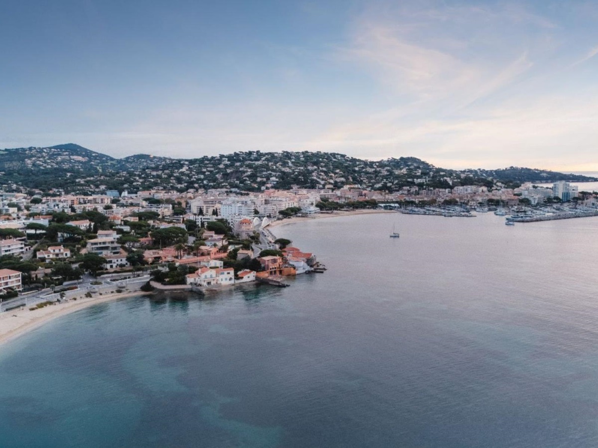 Nearby Coast to Villa Grande Pointe in the Cote d'Azur