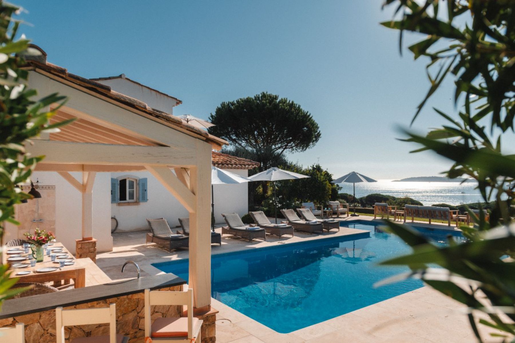 Outdoor Dining at Villa Grande Pointe in the Cote d'Azur