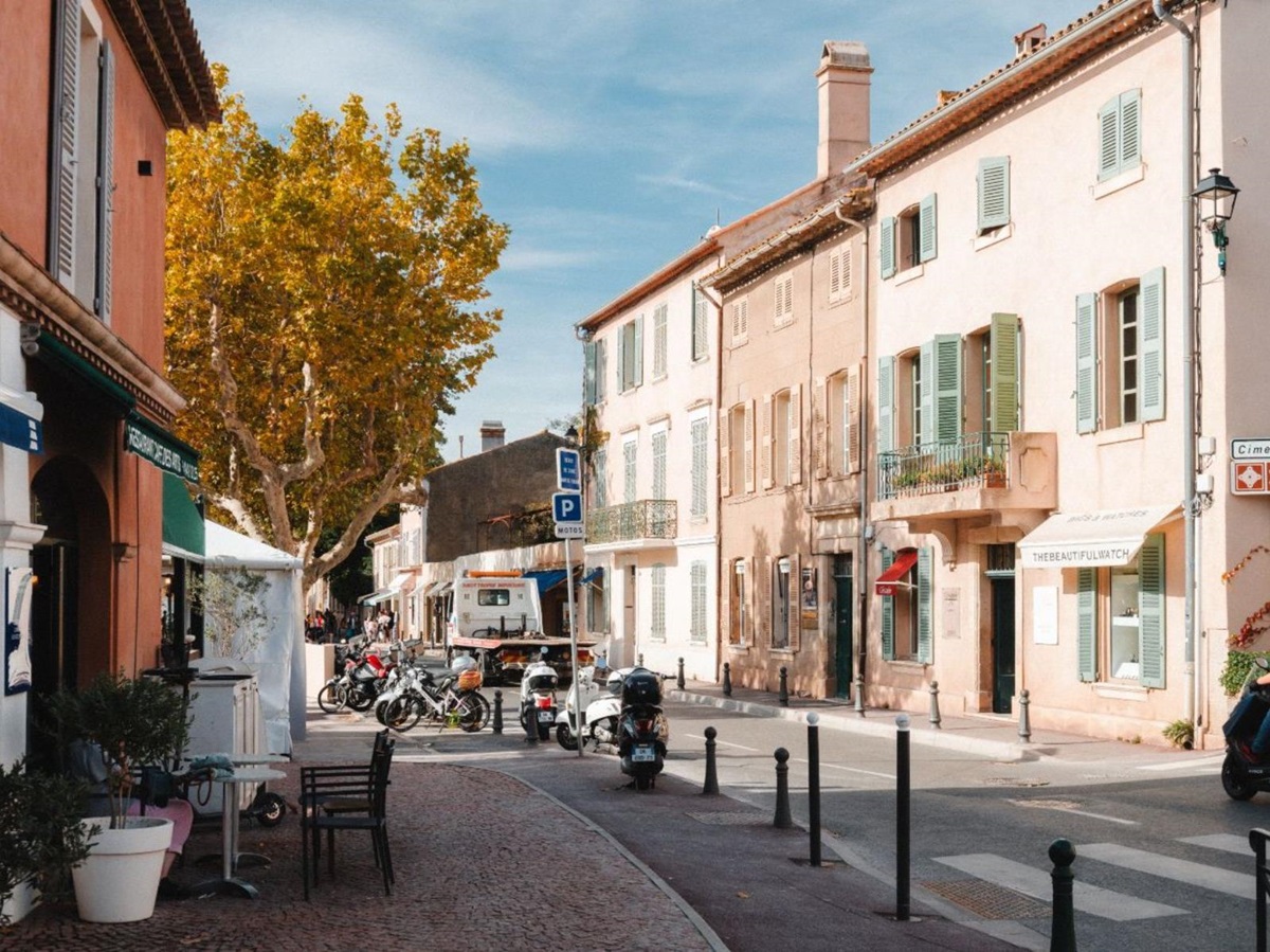 Nearby Town to Villa Grande Pointe in the Cote d'Azur