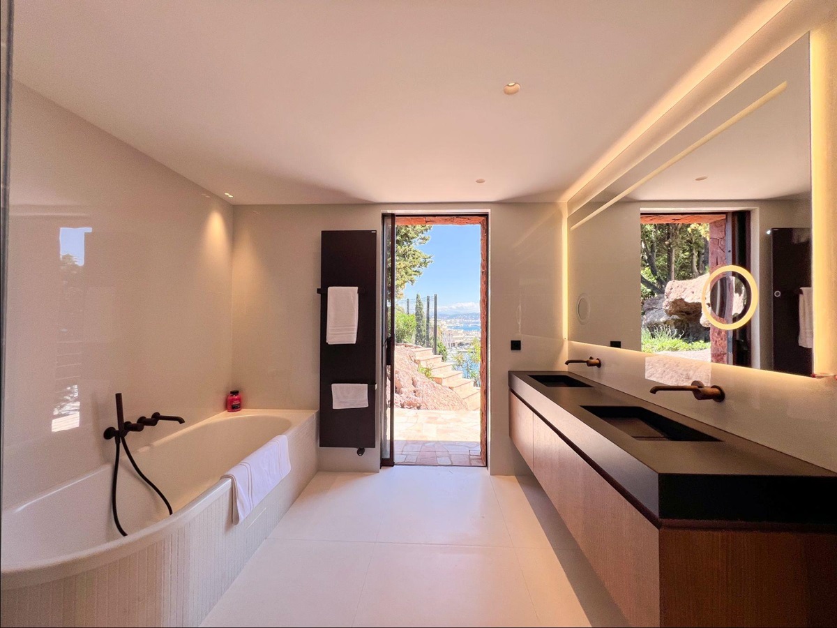 Bathroom at Villa La Rague in the Cote d'Azur