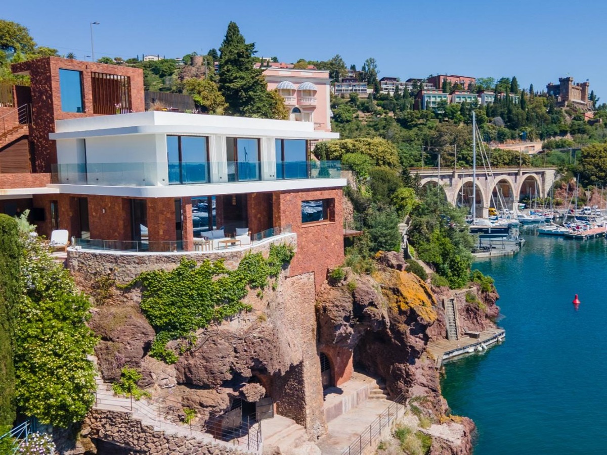 Hero Image of Villa La Rague in the Cote d'Azur
