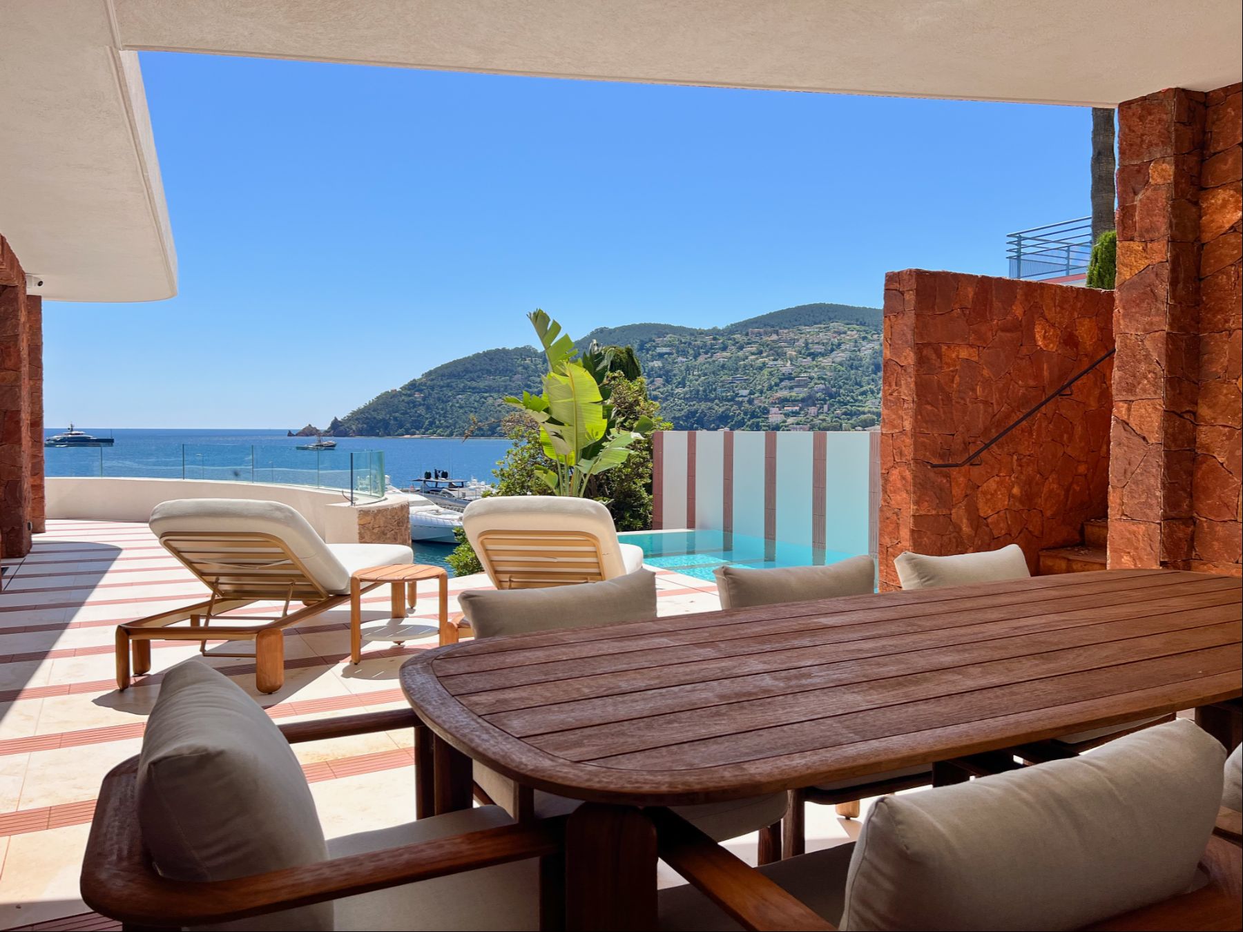 Outdoor Dining at Villa La Rague in the Cote d'Azur