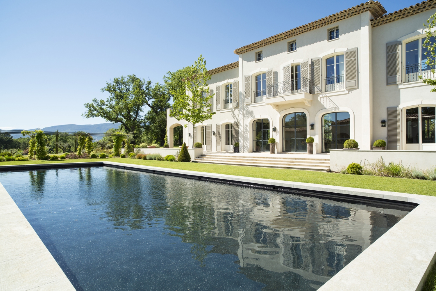 The swimming pool at La Bergerie