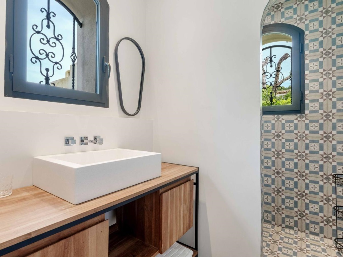 Bathroom at Villa Les Palmiers in Cote D'Azur