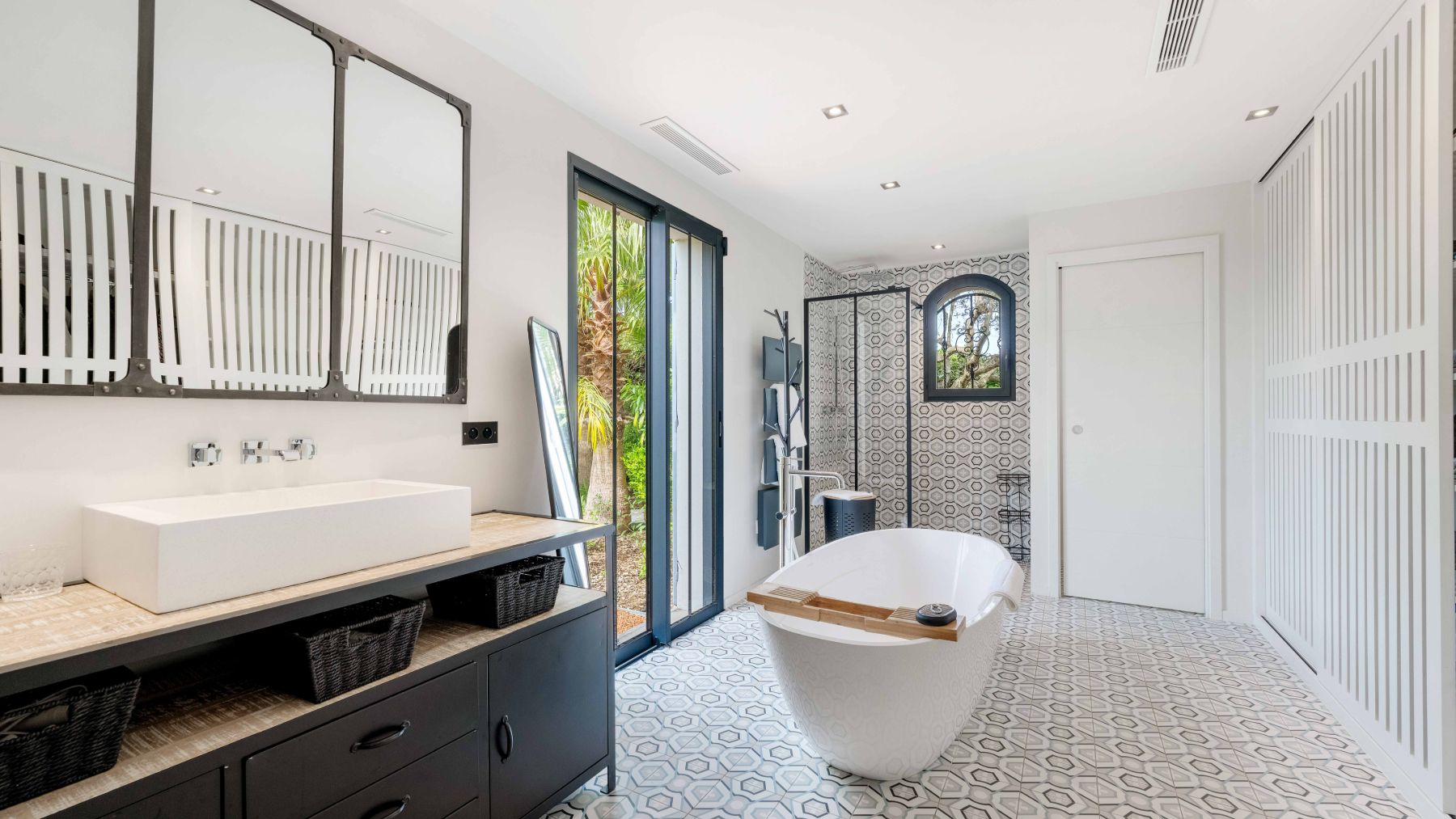 Bathroom at Villa Les Palmiers in Cote D'Azur