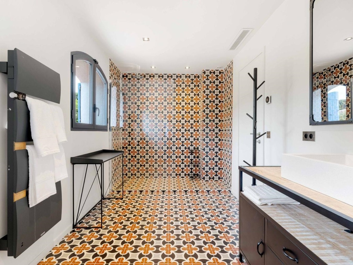 Bathroom at Villa Les Palmiers in Cote D'Azur