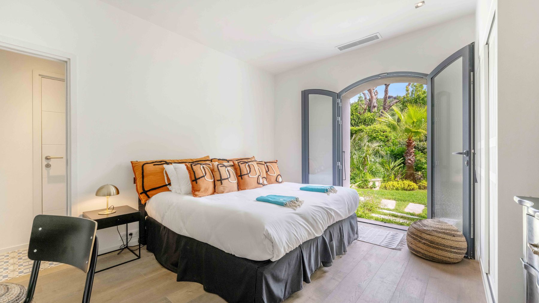 Bedroom at Villa Les Palmiers in Cote D'Azur