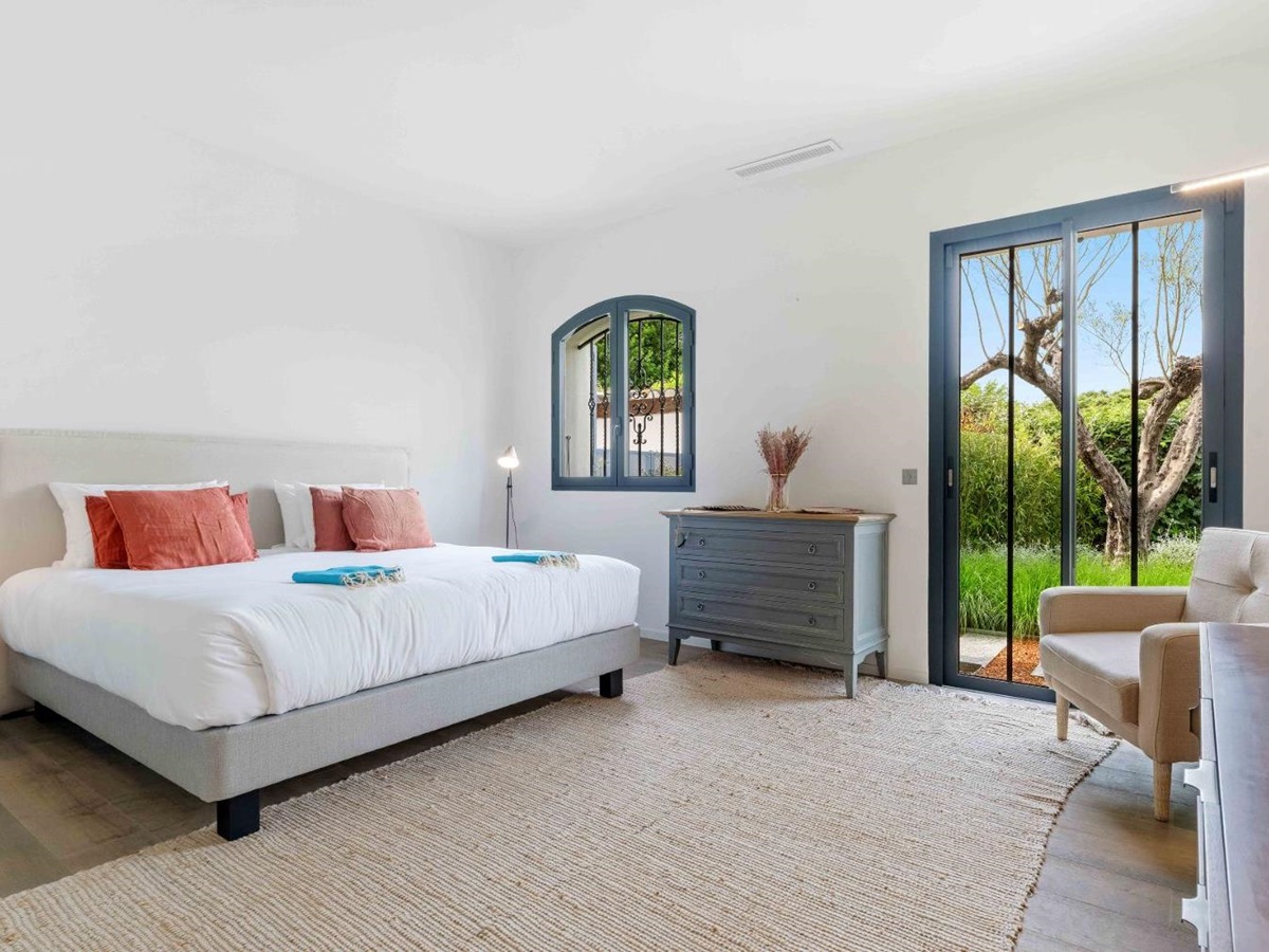Bedroom at Villa Les Palmiers in Cote D'Azur