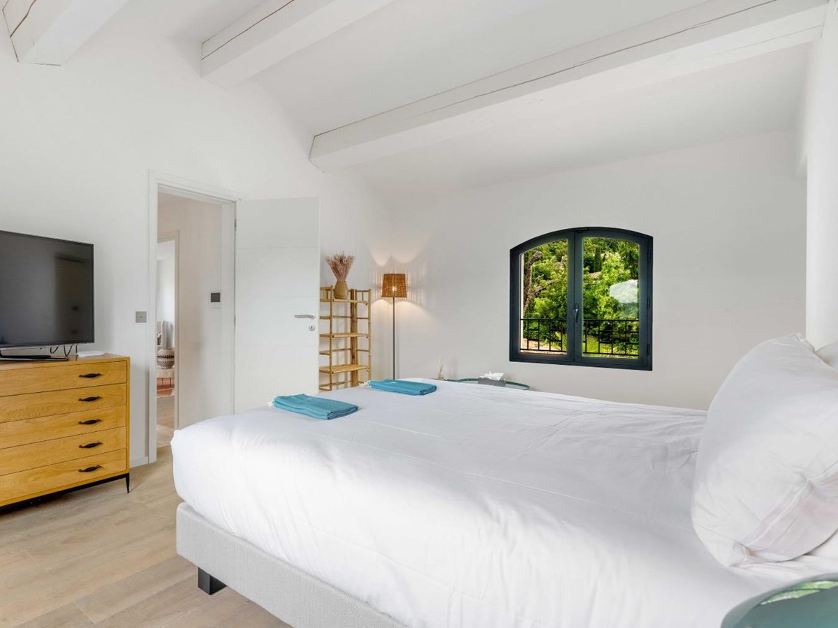 Bedroom at Villa Les Palmiers in Cote D'Azur