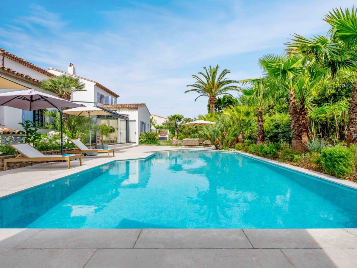 Pool at Villa Les Palmiers in Cote D'Azur