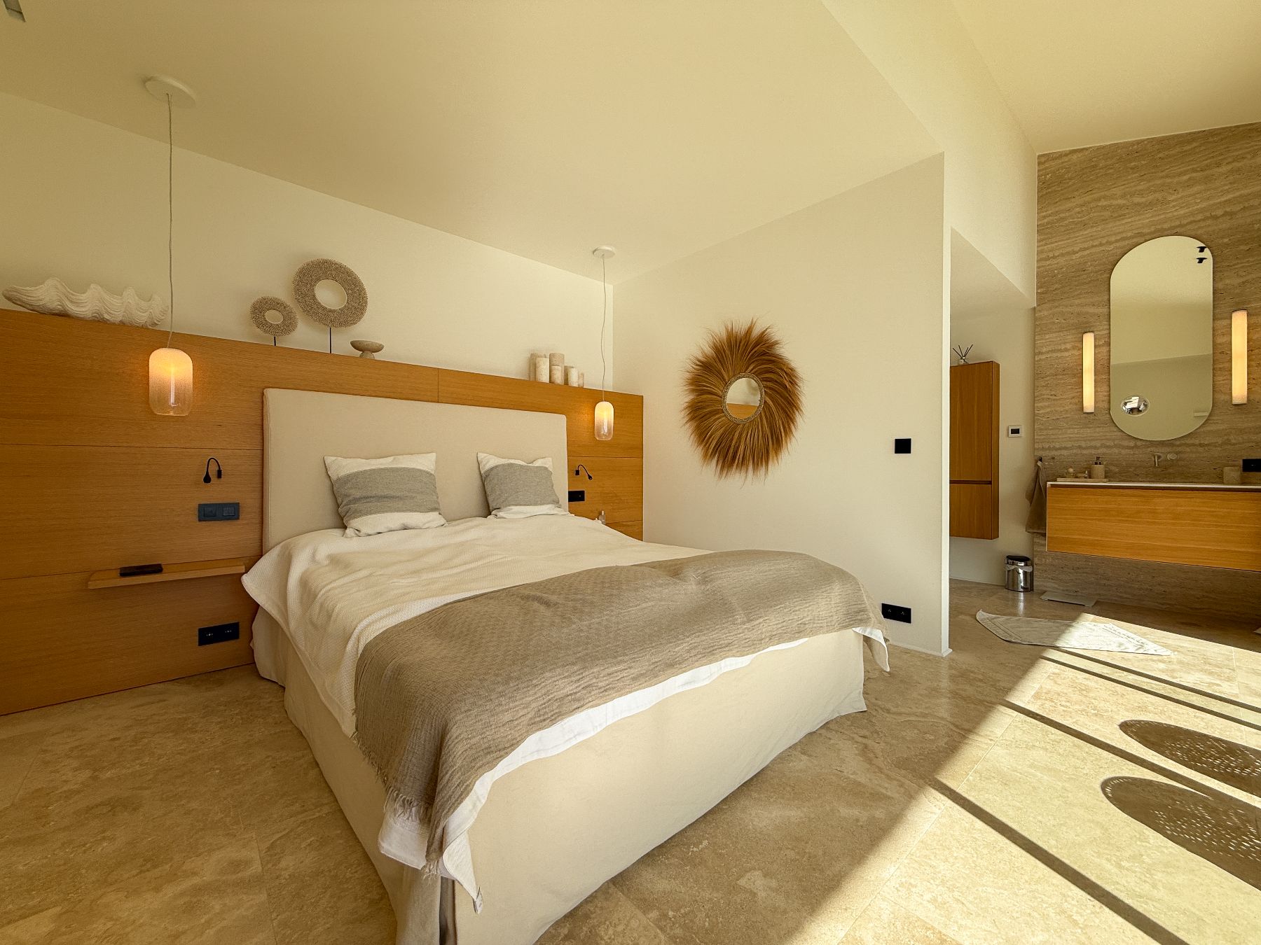 Bedroom with a double bed at Villa Mathilde in Cote d'Azur