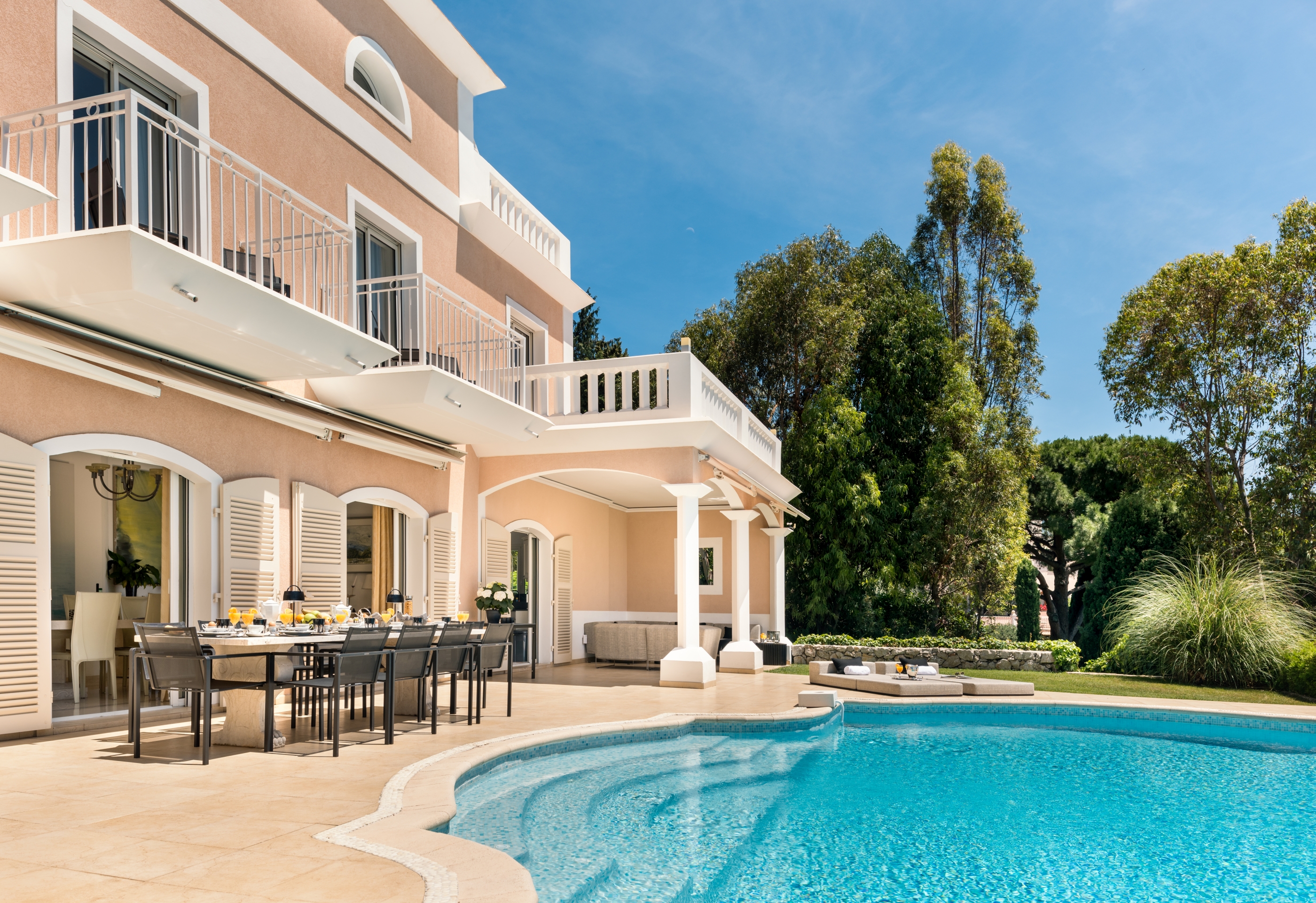 Facade and swimming pool of Villa Mont Charles, Cote dAzur