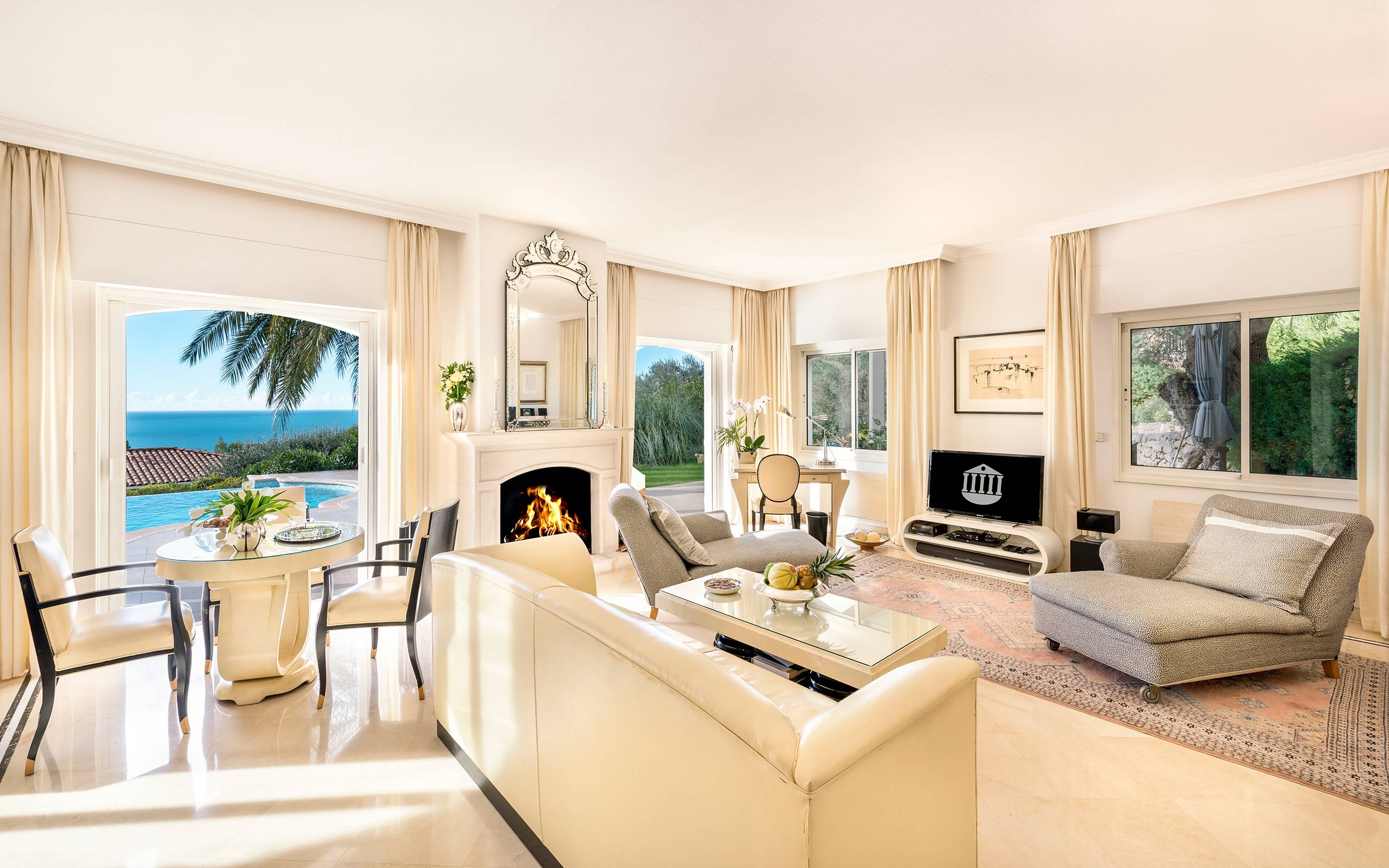 Living room in Villa Mont Charles, Cote dAzur