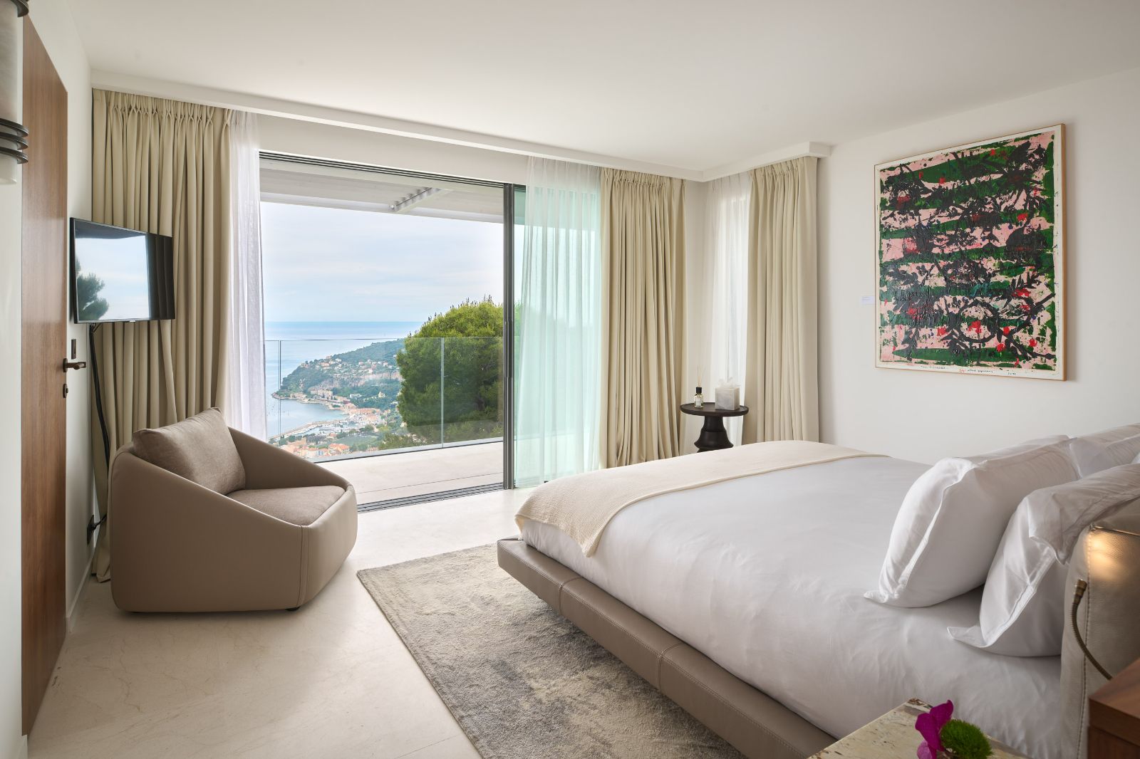 Bedroom with seaview at luxury Villa Olivia above Villefranche on the Cote d'Azur