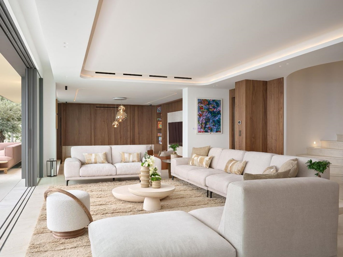 Side view of the living room at Villa Olivia on the Cote d'Azur