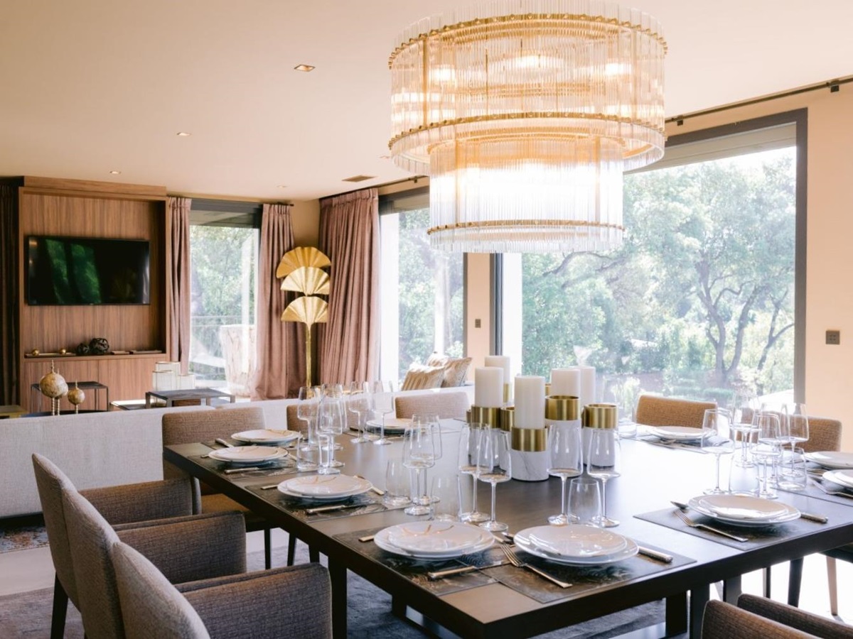Dining table at Villa Riva on the Cote d'Azur