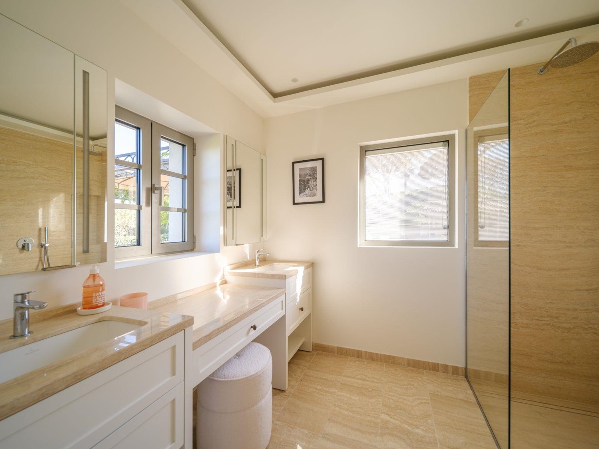 Bathroom 1 at Villa Sassari in Cote d'Azur