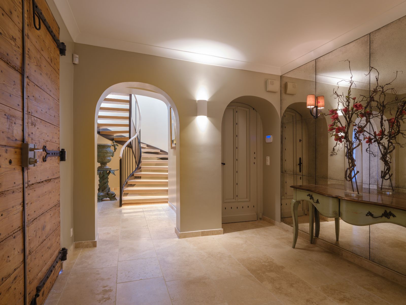 Villa Sassari entrance hall and spiral staircase