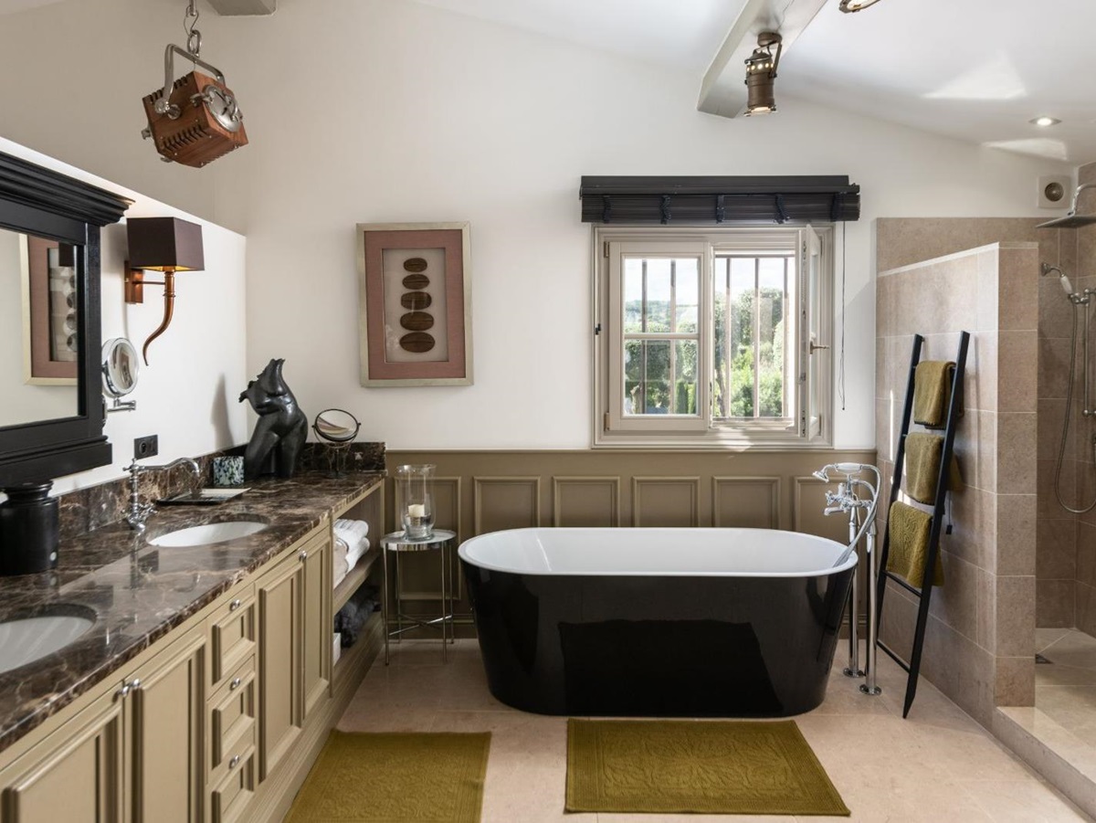 Bedroom Three En-suite at Villa Zamora in the Cote d'Azur