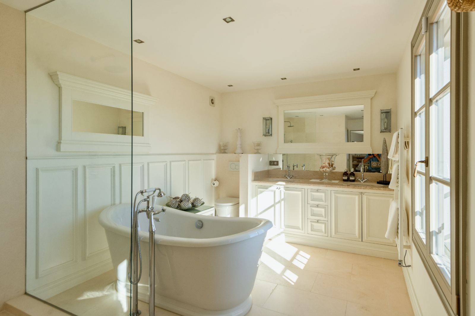Bedroom Four En-suite at Villa Zamora in the Cote d'Azur