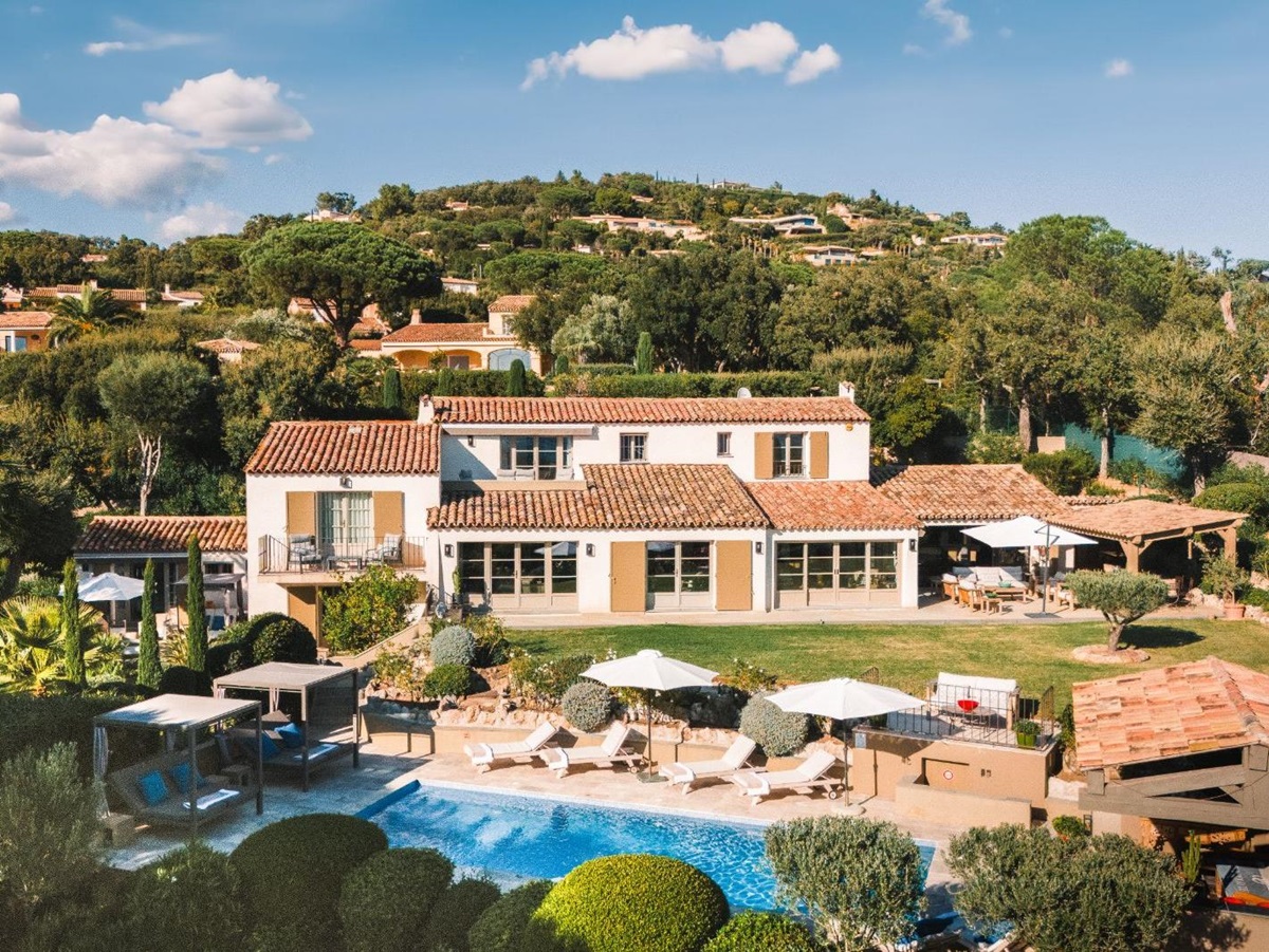 Exterior of Villa Zamora in the Cote d'Azur