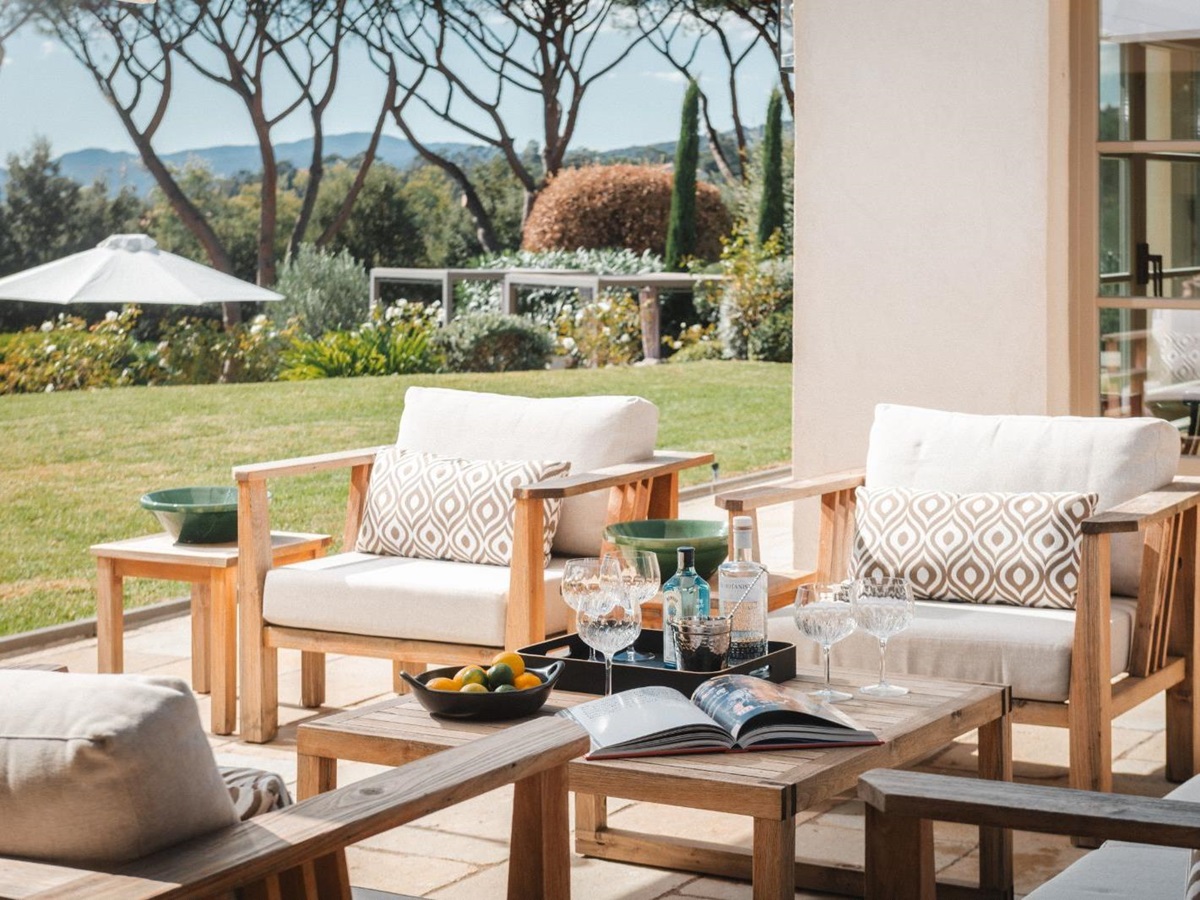 Outdoor Seating at Villa Zamora in the Cote d'Azur