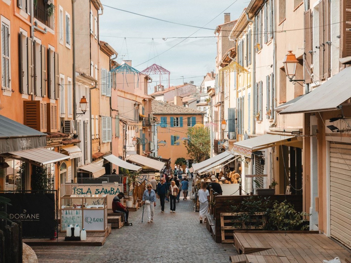 Town nearby to Villa Zamora in the Cote d'Azur