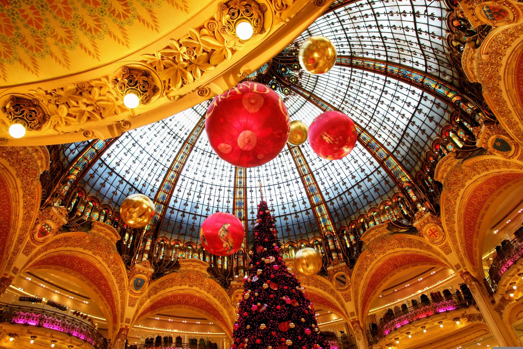 The Lafayette Dome decorated for Christmas in Paris