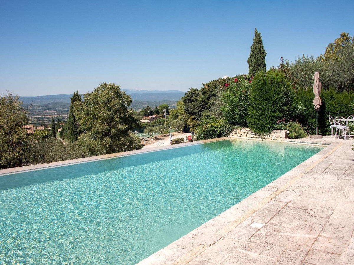 Pool at Bastide-d'Aristide in Provence