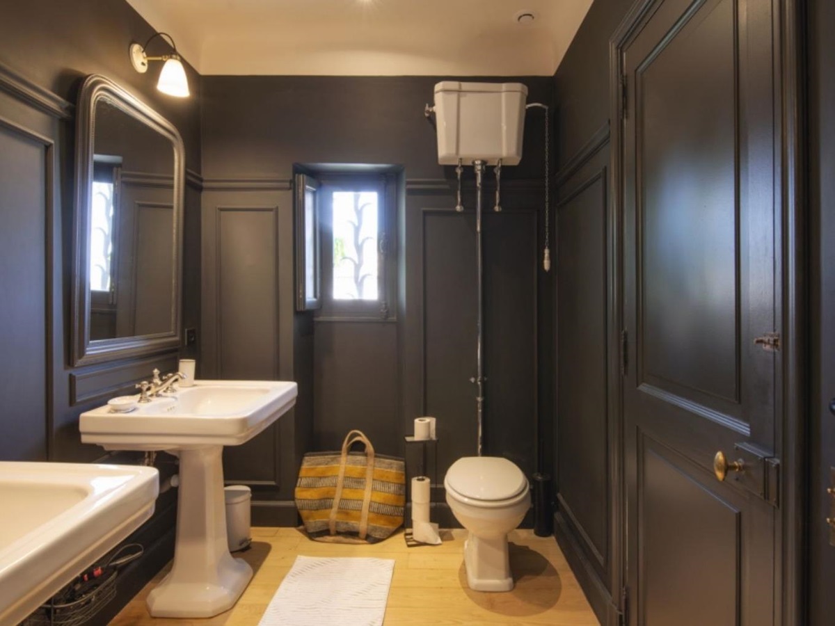 Bathroom 2 at Bastide des Cypres in Provence