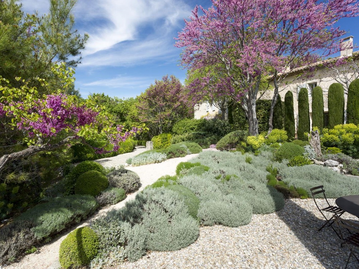 the facade and garden at Bastide Luberon