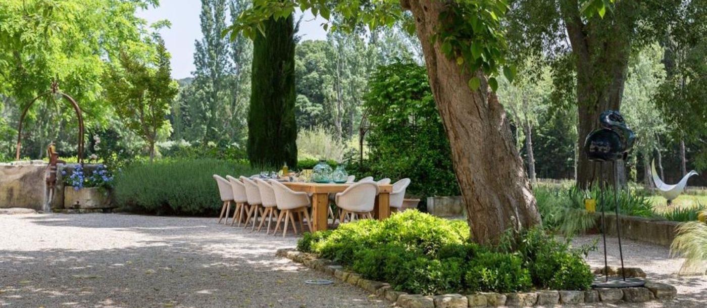 Outdoor Dining at Domian du Mistral in Provence