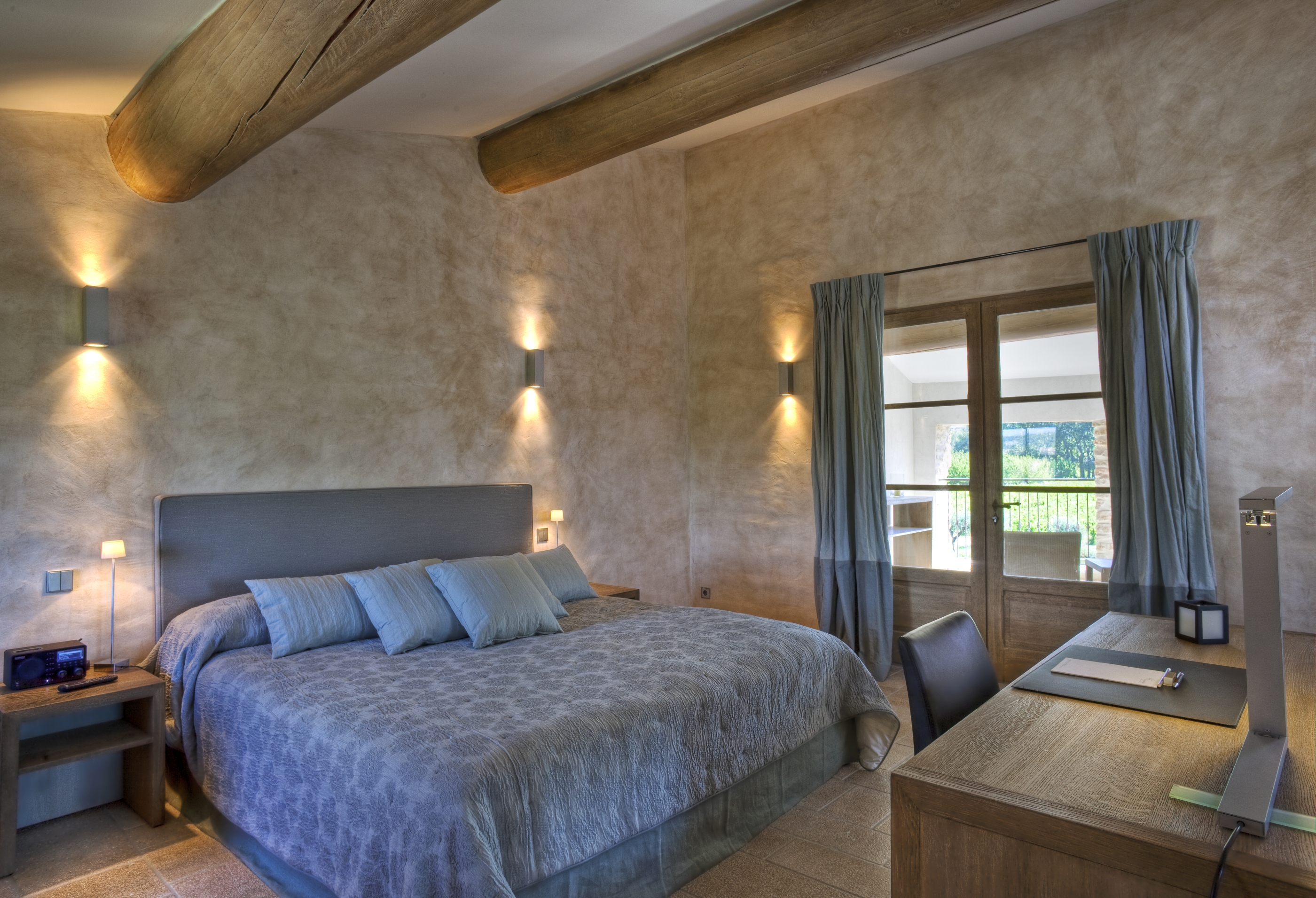 Double bedroom of Domaine des Baumettes, Provence